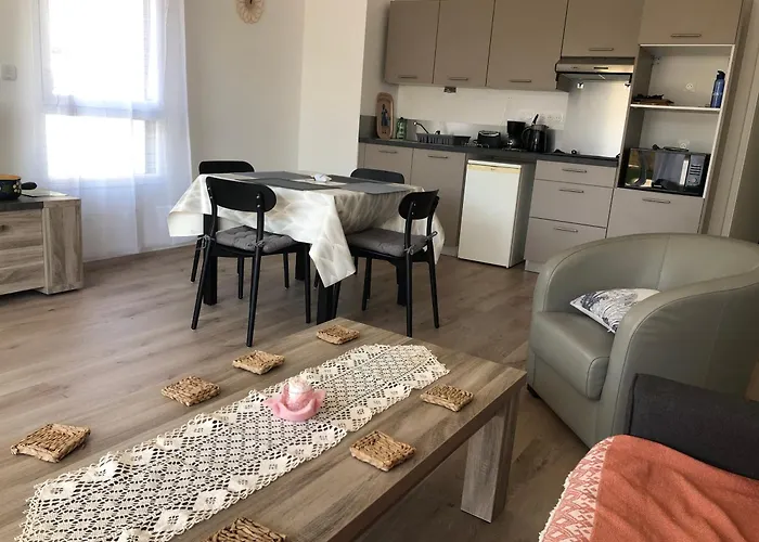 Апартаменты Appartement Verson Verson